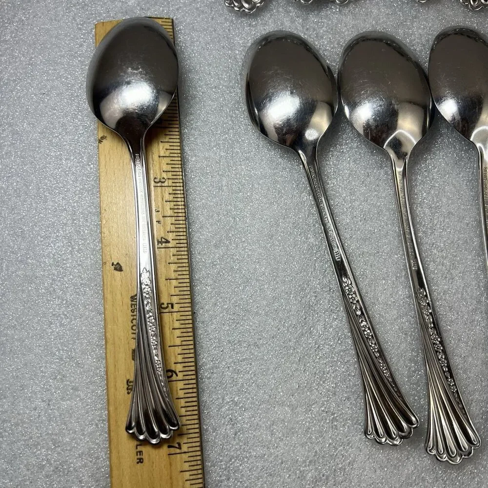 12 ONEIDA Distinction SPRING GLEN Deluxe Stainless Oval Soup Spoons 6 7/8